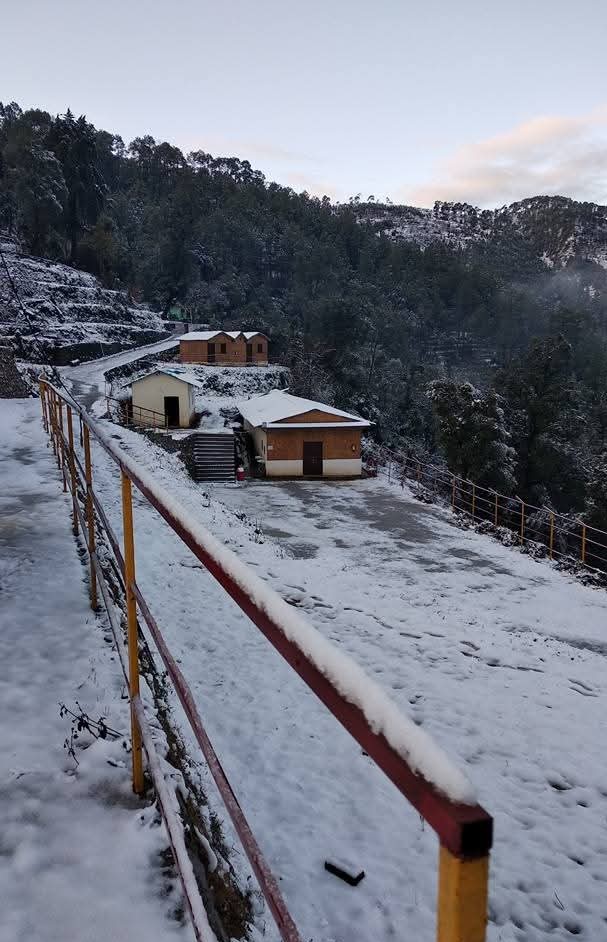 Himalayan mountains - Valley View Retreat Homestay Matiyal Uttarakhand